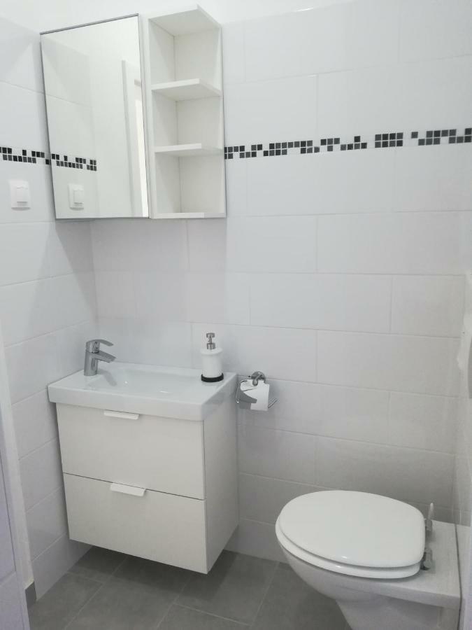 Villa Adagio Apartments Sumartin Bagian luar foto